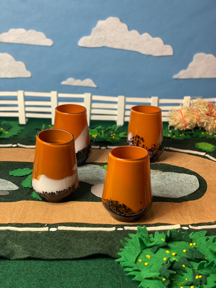 Bay Thoroughbred Tumblers