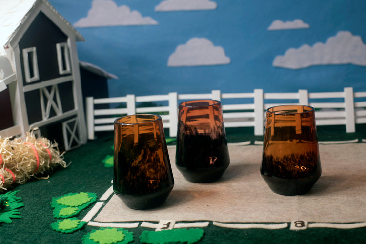 Bay Thoroughbred Tumblers